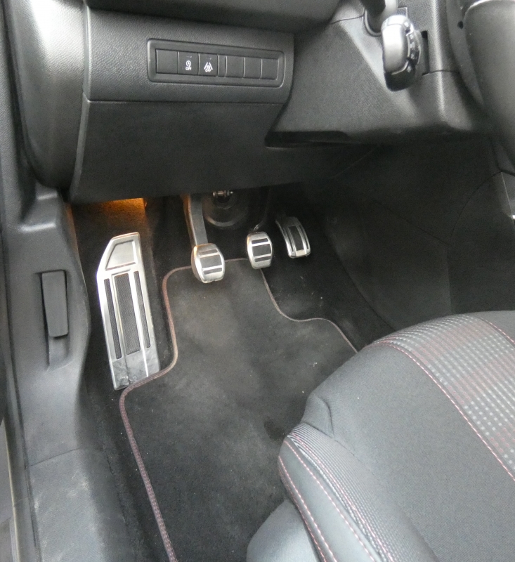 Peugeot 308 — 15